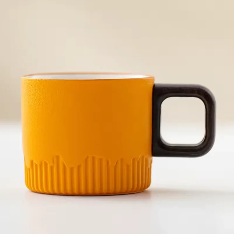 Tasse en céramique Skyline rétro orange